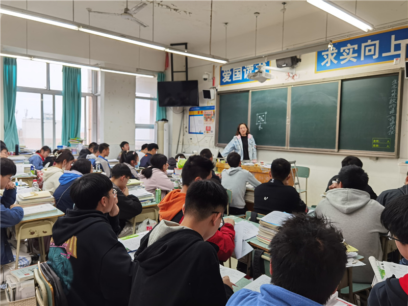 1619527548711634.jpg 杜袁2.jpg