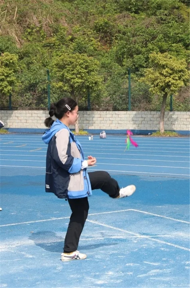 1619528748324299.jpg 23班毽子.jpg