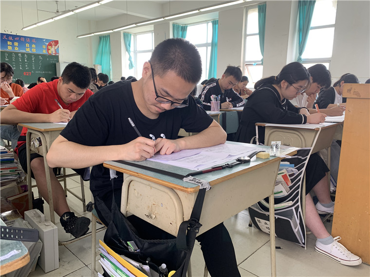 1621388075715334.jpg 9E3813F6ABAF836EFCEE0CFA392C78F3.jpg