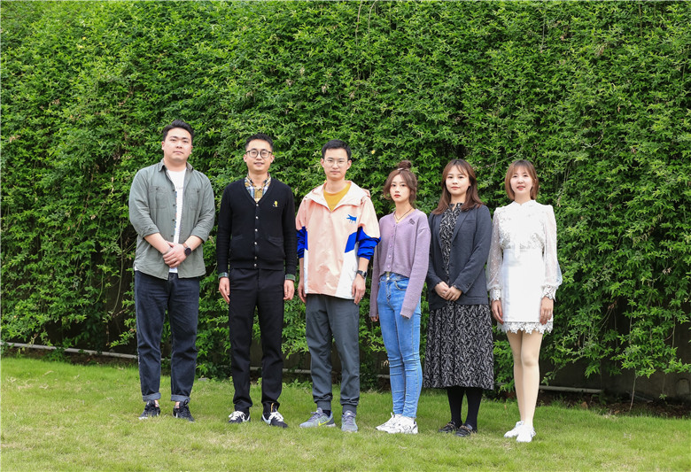 1622370084774384.jpg 四十四班 左起:陳哲 楊芳云 楊國棟 汪淼 葉馨 田麗歌.jpg