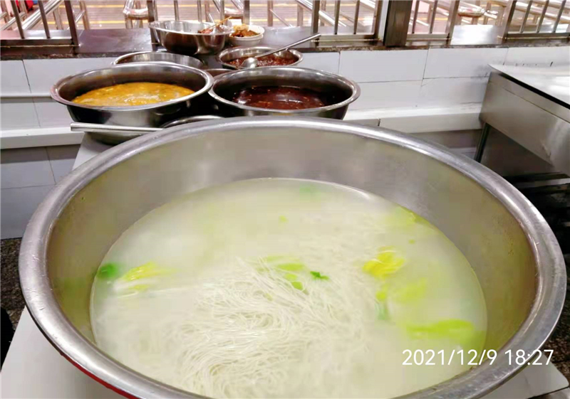 1639555709350840.jpg 12.9晚餐內(nèi).jpg