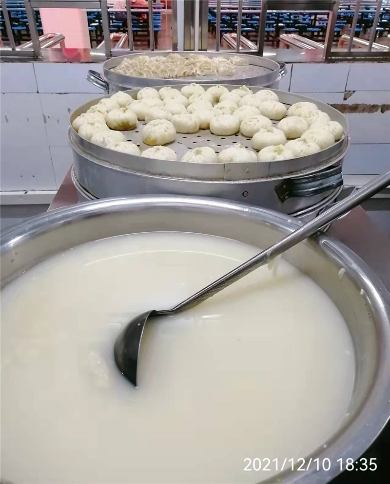 1639555869435601.jpg 12.10晚餐內(nèi).jpg