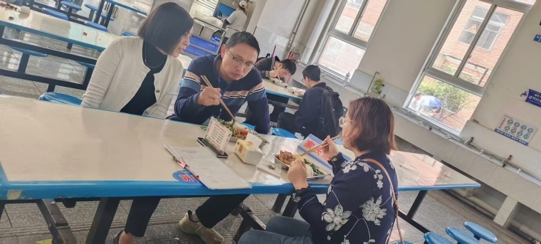 1729906532781102.jpg 陪餐5_副本.jpg